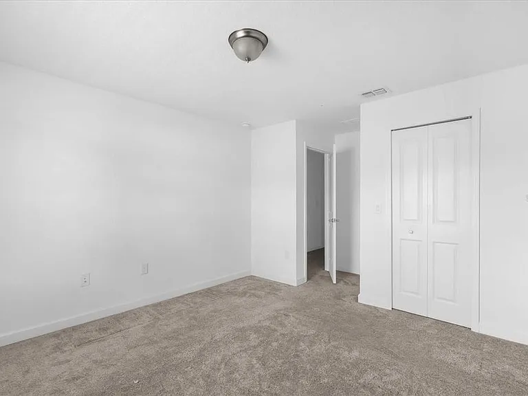 2959 Addison Blvd — Photo 13