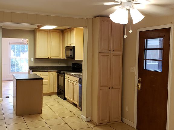 2nd image of 2338 Glascock St