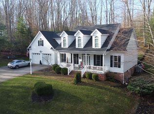 359 Far Country Dr, Daniels, WV 25832