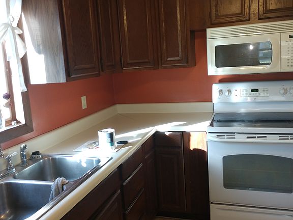 5th image of 72 Auburn Ave