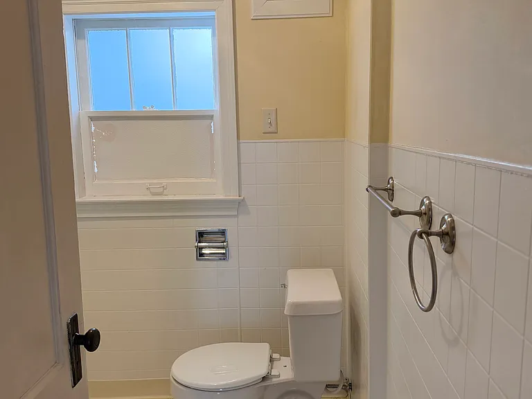 96 Bay St #1 — Photo 9