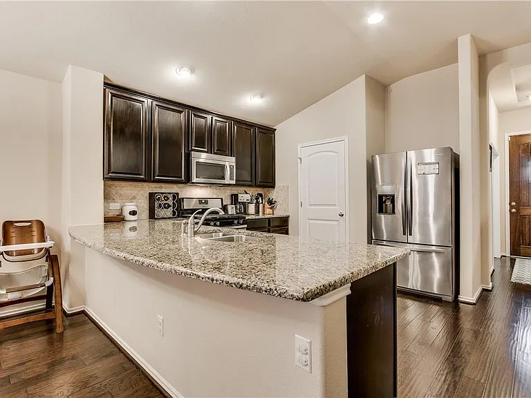 341 Wincliff Dr — Photo 7