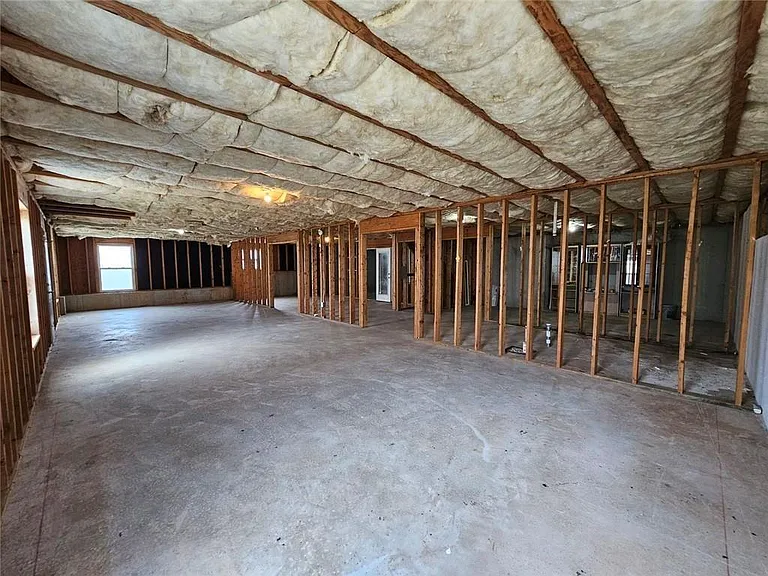 3755 Long Lake Dr — Photo 43