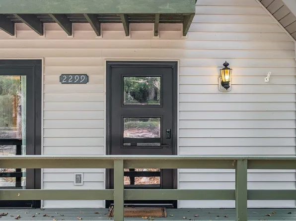 2299 Mountain Dr, Mc Gaheysville, VA 22840