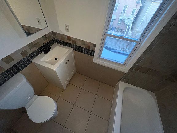 5th image of 81 W 20th St #3E