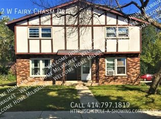 8642 W Fairy Chasm Dr, Milwaukee, WI 53224