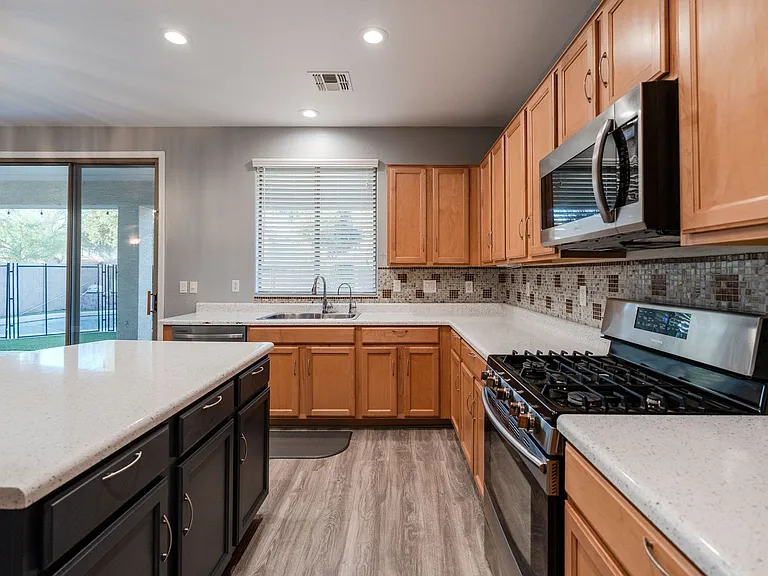 1546 E Nightingale Ln — Photo 22