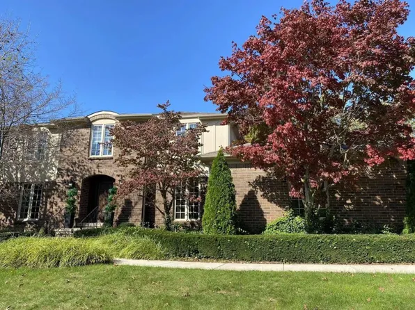 323 Shellbourne Dr, Rochester Hills, MI 48309