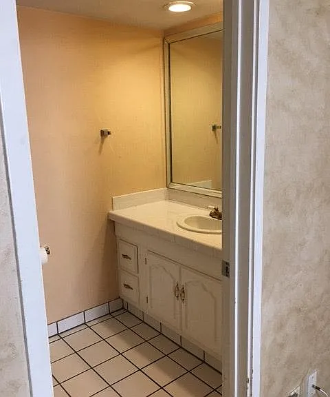 410 W 7th St #1323 — Photo 10