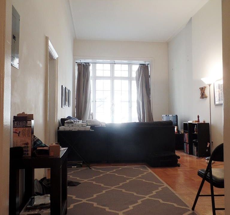 1st image of 120 W 71st St APT 2R