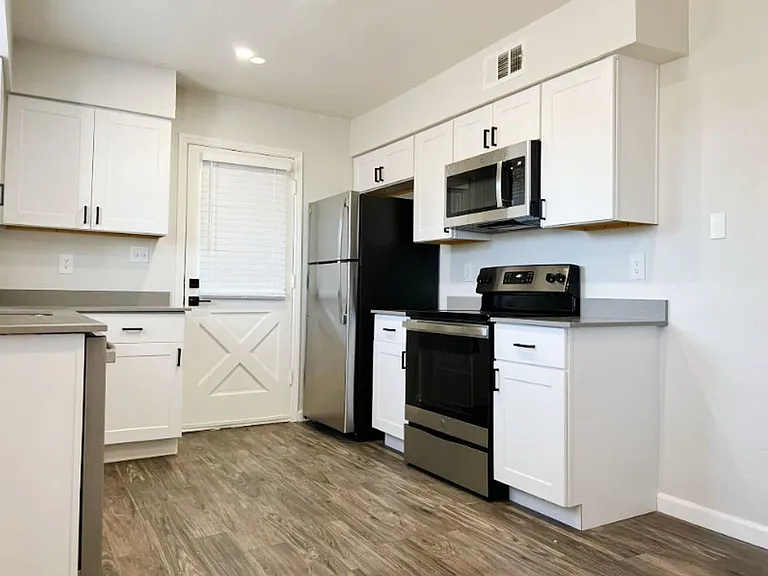 Reserve on Ray — Photo 29