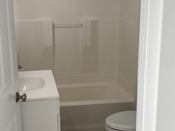 1 Pleasant St APT 1