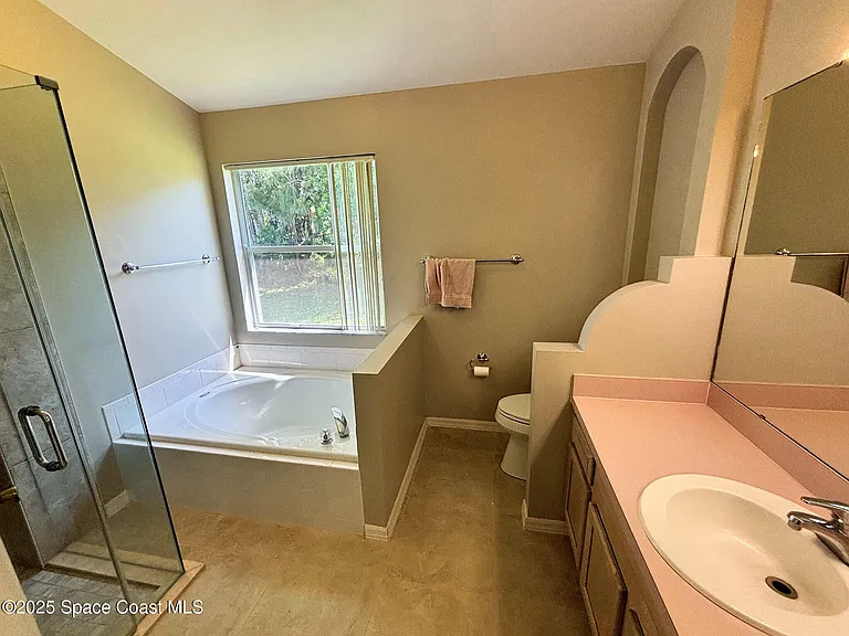 1379 California Dr — Photo 10