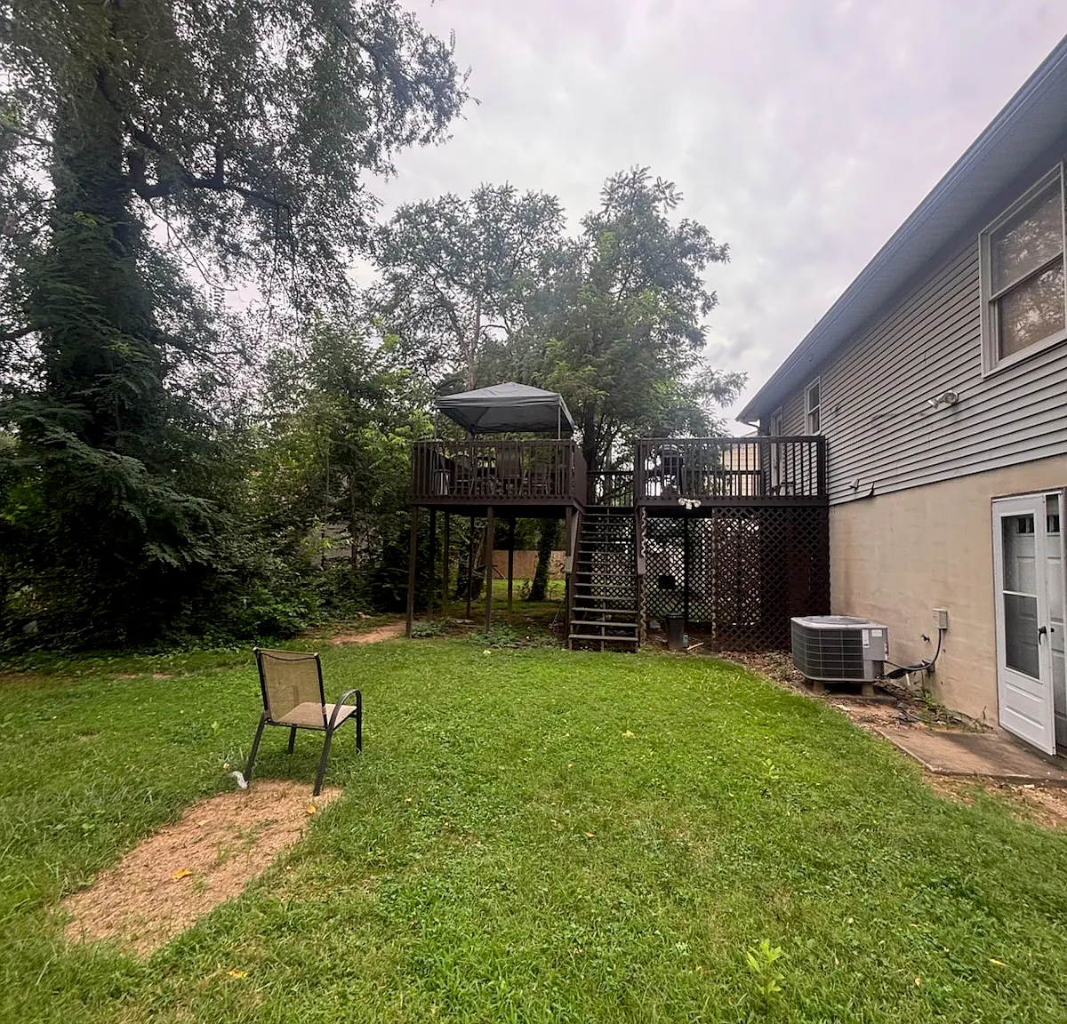 5 bed, 996 sqft, $5,300 — Photo 2
