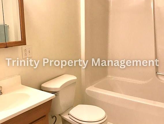 3rd image of 738 Camden Pl