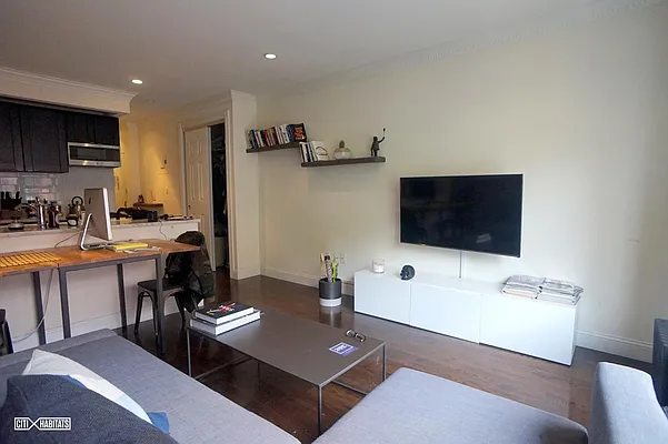 Rented by Citi Habitats | media 3