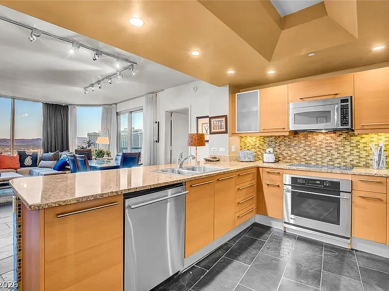 322 Karen Ave #2301 — Photo 20