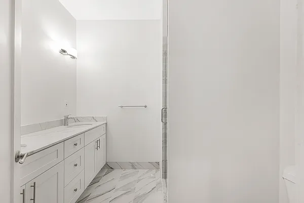 Rented by Compass | media 28