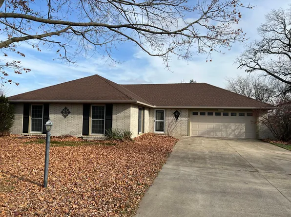 5202 Mockingbird Ln, Saint Joseph, MO 64506