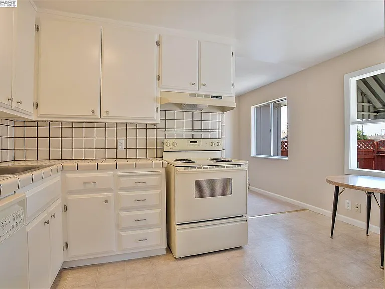 250 Medford Ave — Photo 11