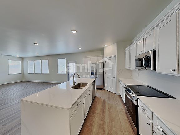 4th image of 3545 Hanna Hill Rd