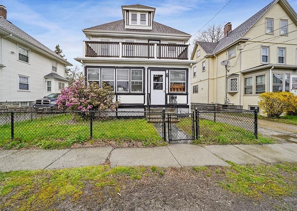 1st image of 70 Marlboro St