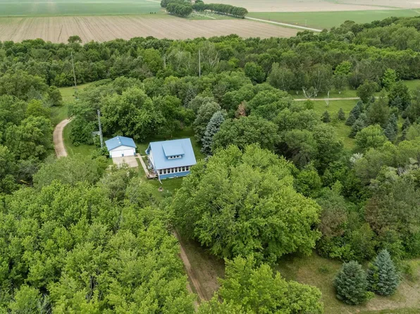 47553 319th St, Elk Point, SD 57025