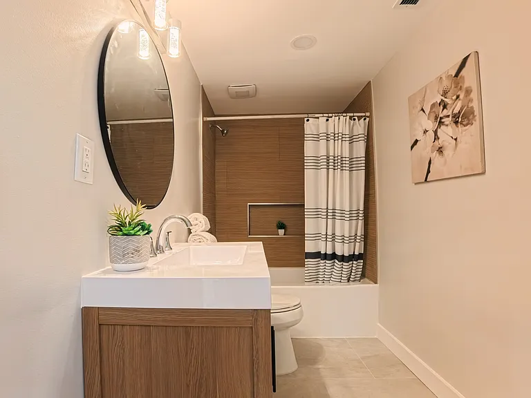 2402 Lancelot Dr — Photo 7
