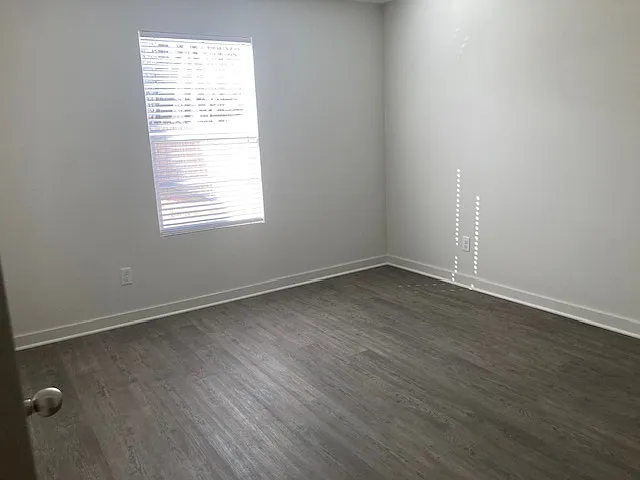 3216 S Victoria Ave #200 — Photo 10
