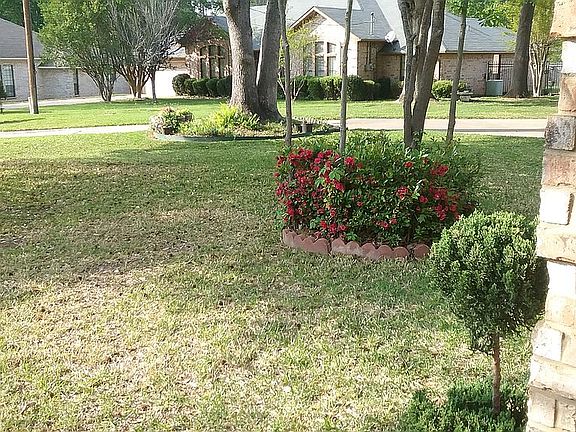 2nd image of 3119 Williamsburg Cir