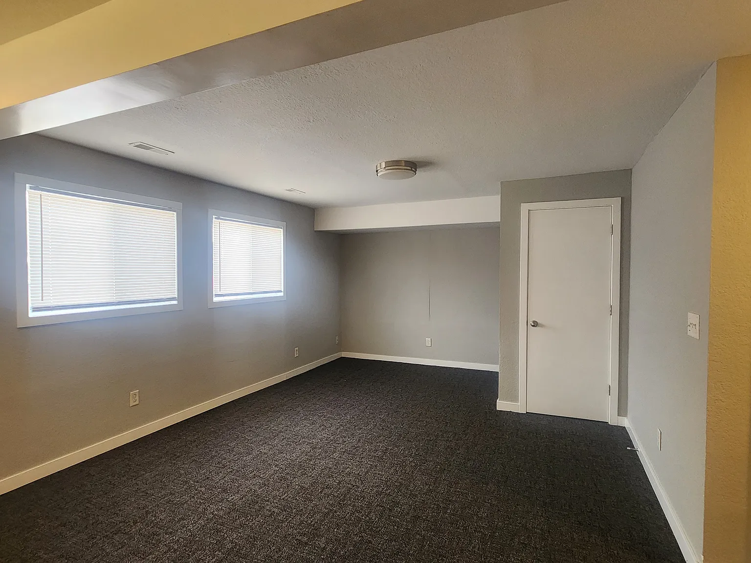 2 bed, 750 sqft, $975 — Photo 3