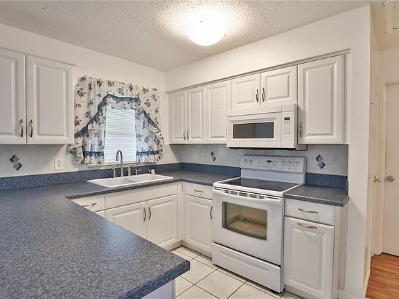 3rd image of 6548 S West Shore Cir
