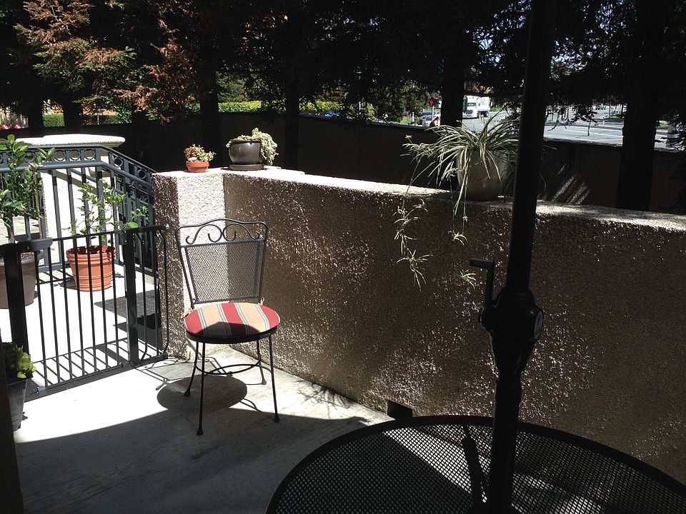 2nd image of 805 Agnew Rd