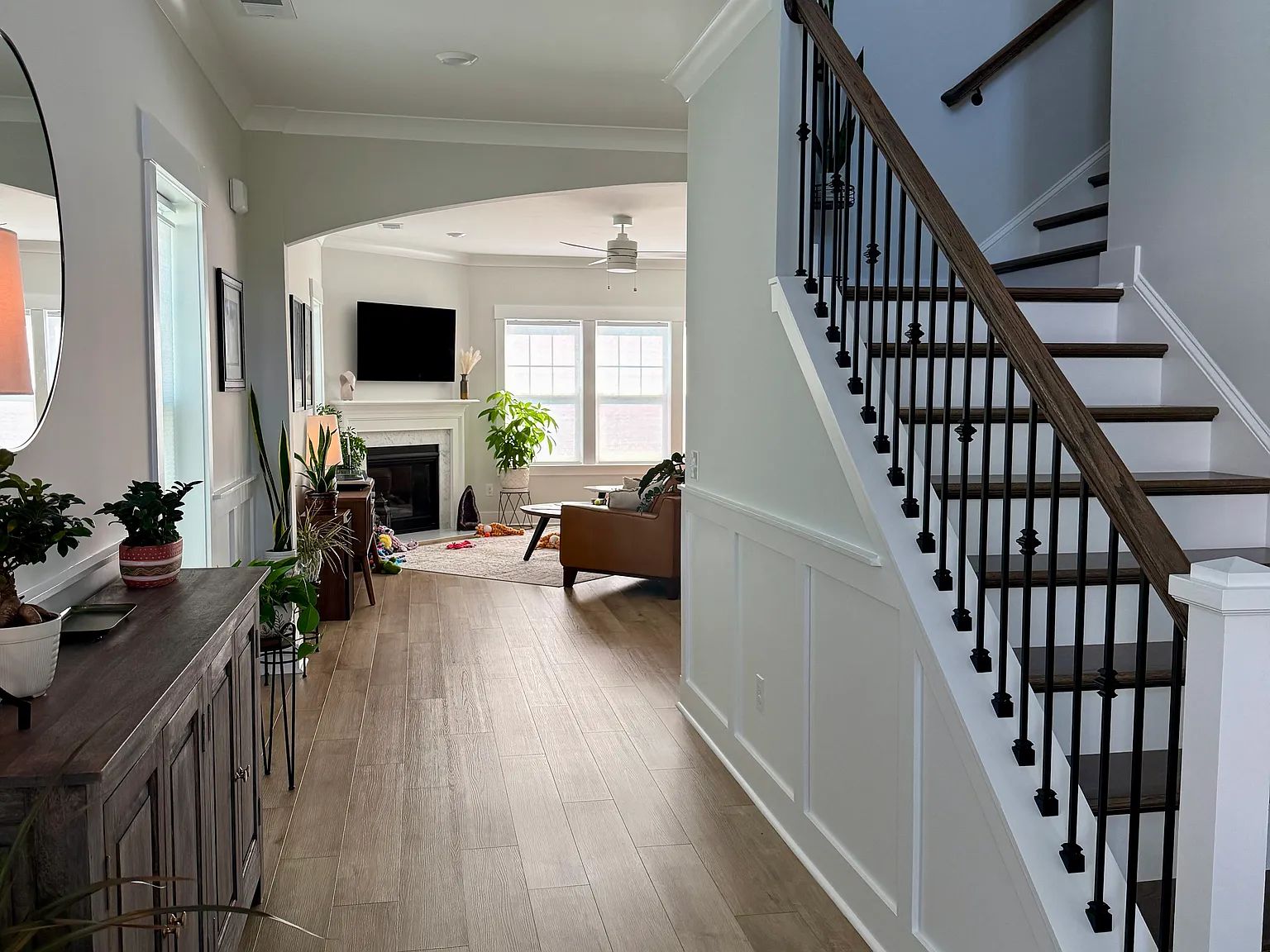 4 bed, 3.5 bath, 3307 sqft, $3,550 — Photo 2