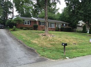 127 32nd Ave NW, Hickory, NC 28601