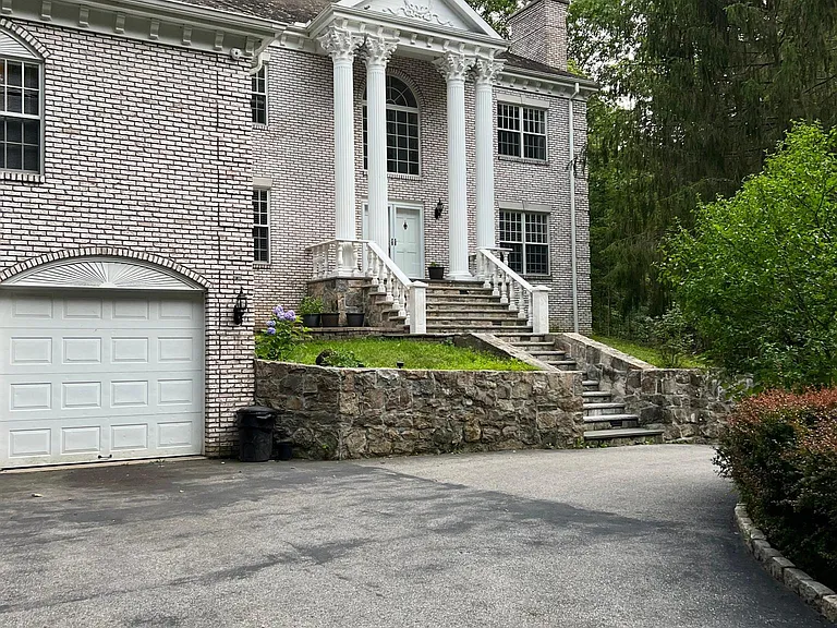 256 W Haviland Ln — Photo 2