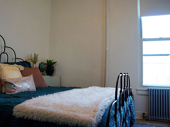 4th image of 300 E 30th St APT 2A
