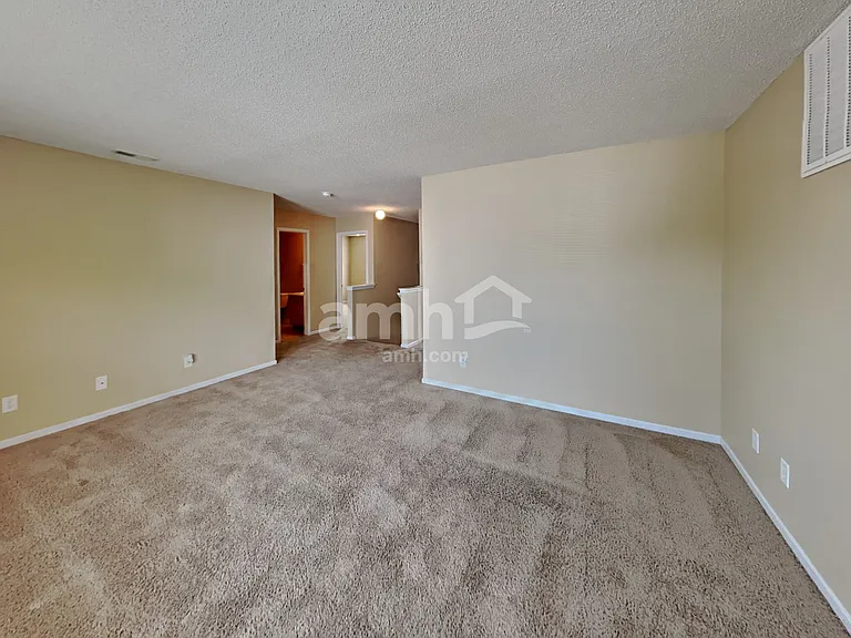 6804 Woodland Heights Dr — Photo 9