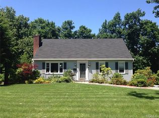 14 Langeland Dr, Mount Kisco, NY 10549