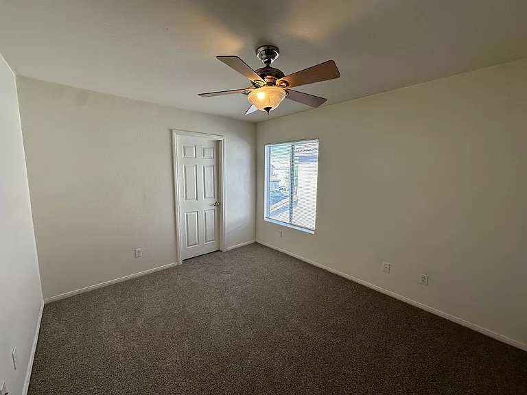 6386 Pronghorn Ridge Ave — Photo 4