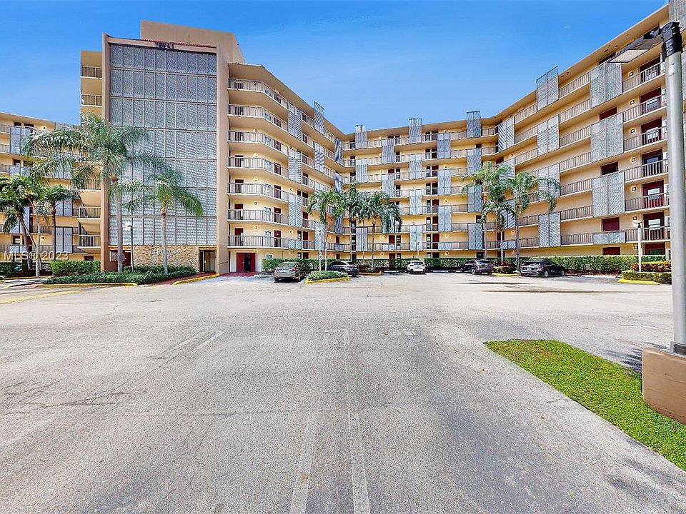 1st image of 3101 N Country Club Dr APT 605