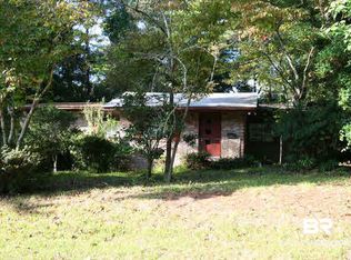 559 Bellangee Ave, Fairhope, AL 36532