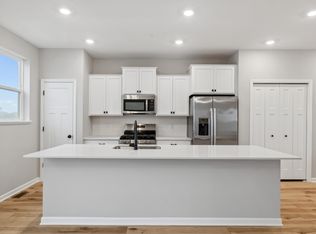 6706 Wildflower Way, Excelsior, MN 55331