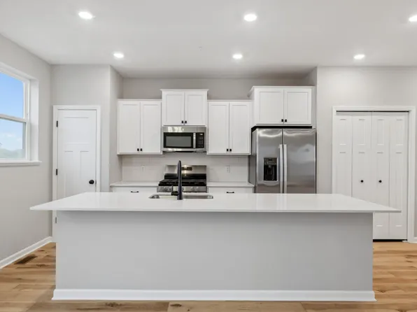 6706 Wildflower Way, Excelsior, MN 55331