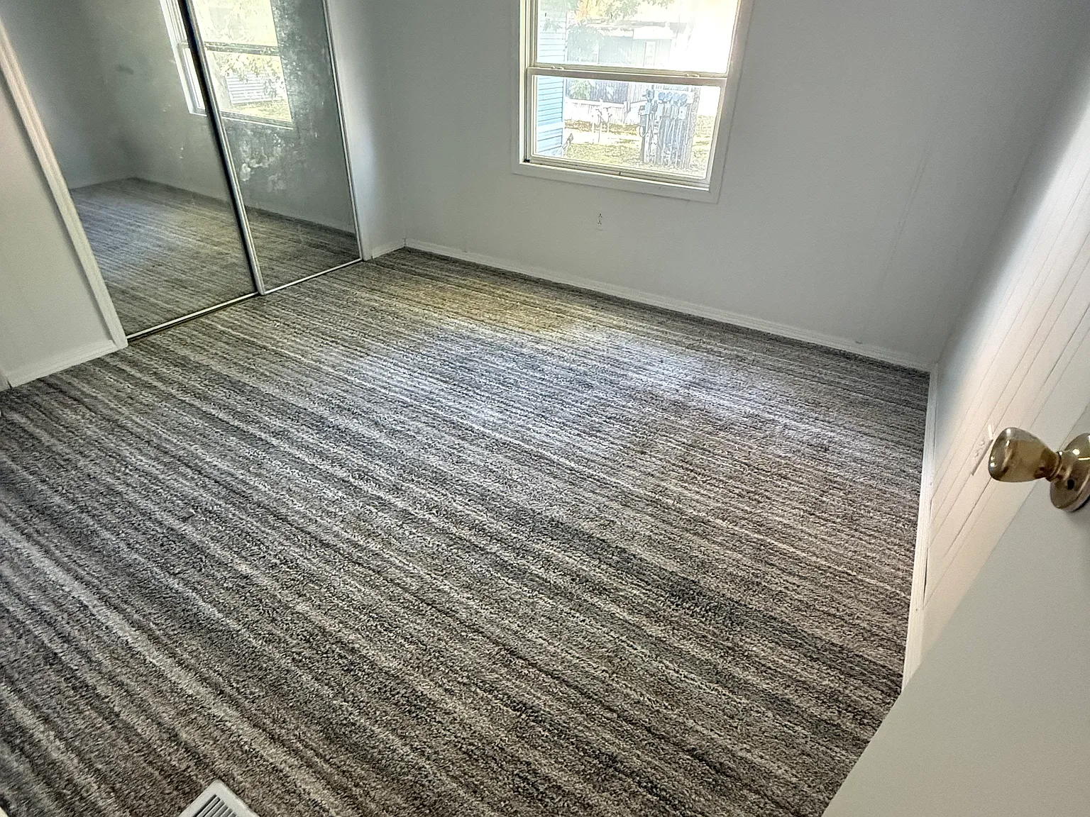 2 bed, 906 sqft, $900 — Photo 4
