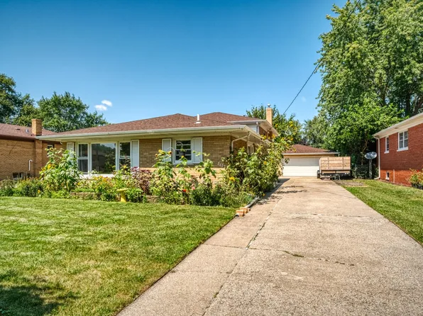 2627 41st St, Highland, IN 46322