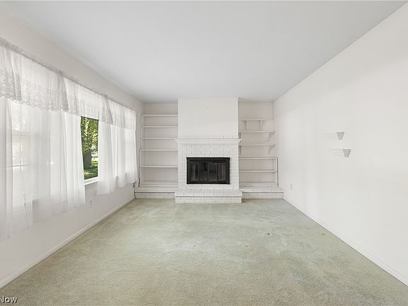 5th image of 1142 Gary Blvd