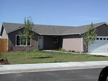 1st image of 638 Ross Ln N