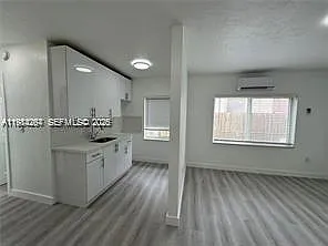 Building Photo - 2001 NW Flagler Ter #3