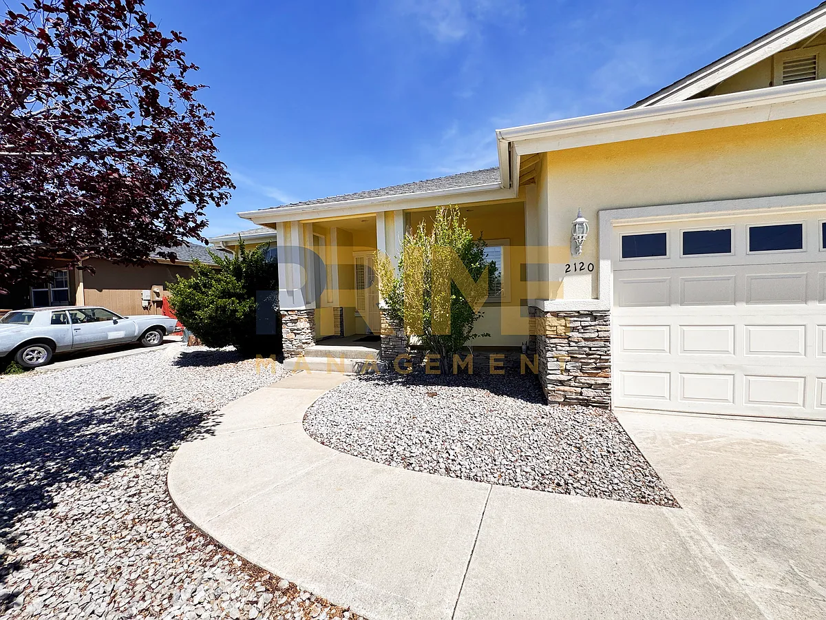 Building Photo - 2120 Kelly Ranch Dr